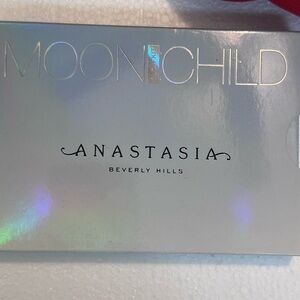 Anastasia Beverly Hills Moonchild Glow Kit Palette (New)